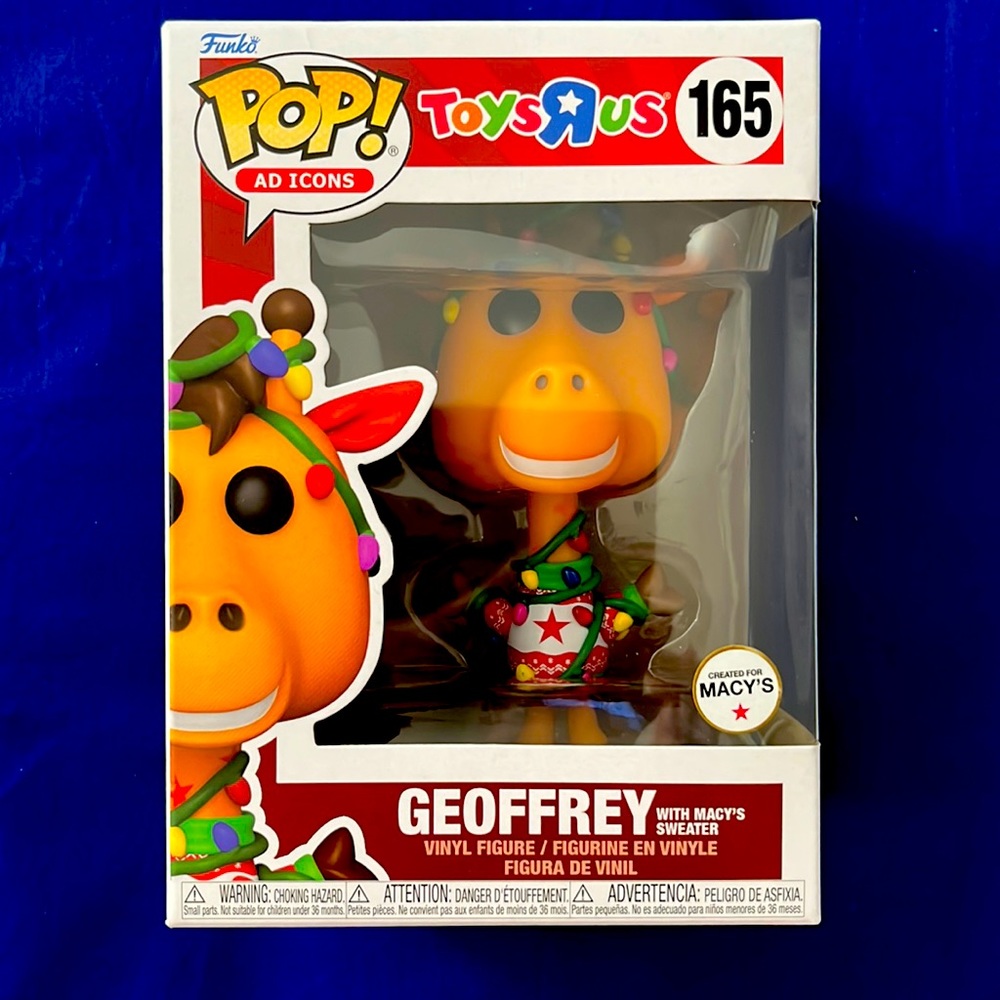 FUNKO Pop! ToysRUs Macy’s Exclusive Geoffrey with Macy’s Sweater - 165 NWT